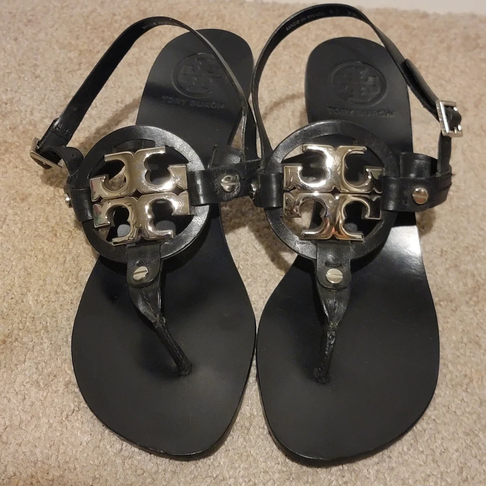 Tory Burch Holly 2 Black Leather Silver Emblem Slingback Heels Sandals S…